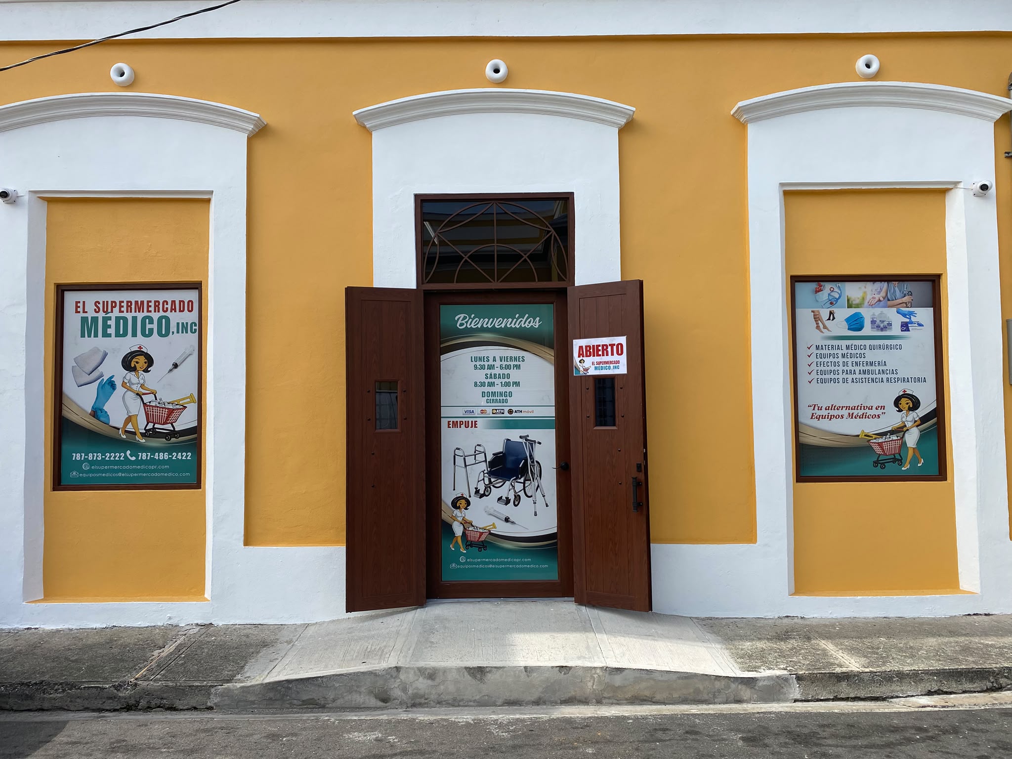 El Supermercado Médico storefront